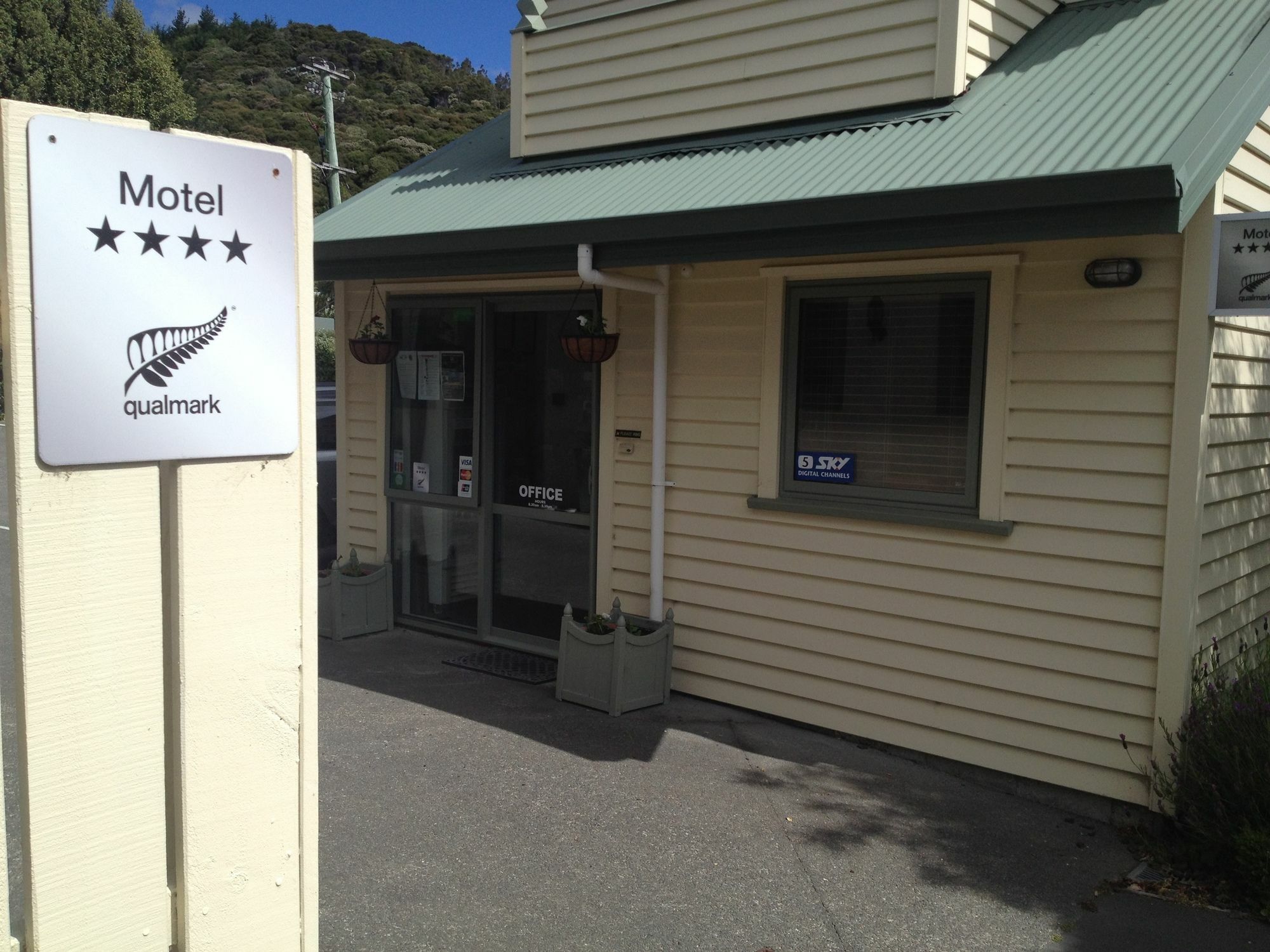 La Rochelle Motel Akaroa Exterior photo